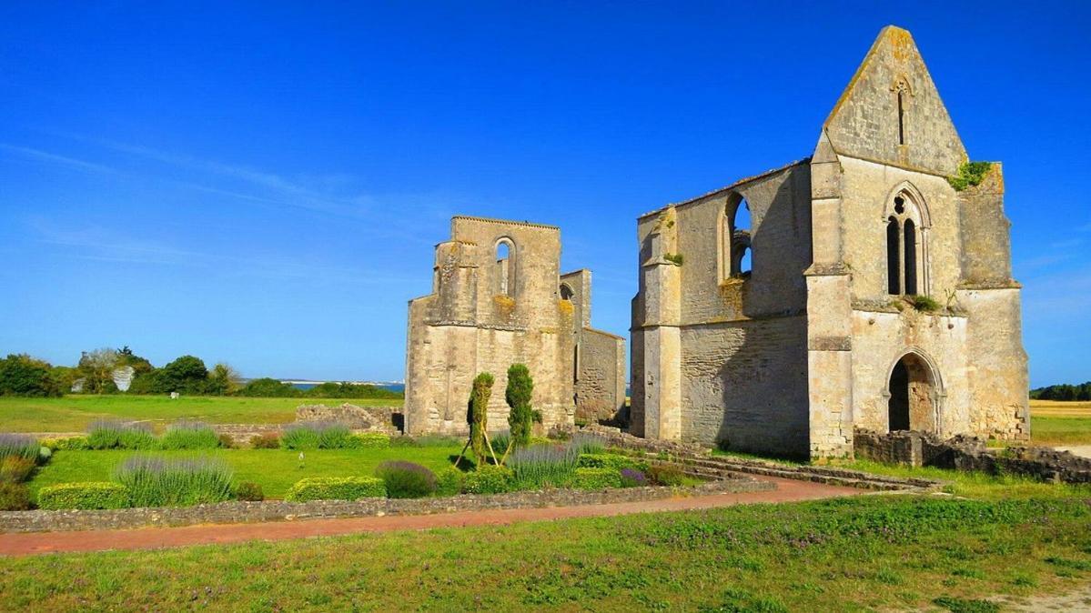 Vakantiehuis Le Phare Du Bout Du Monde - Proche Du Port La Flotte